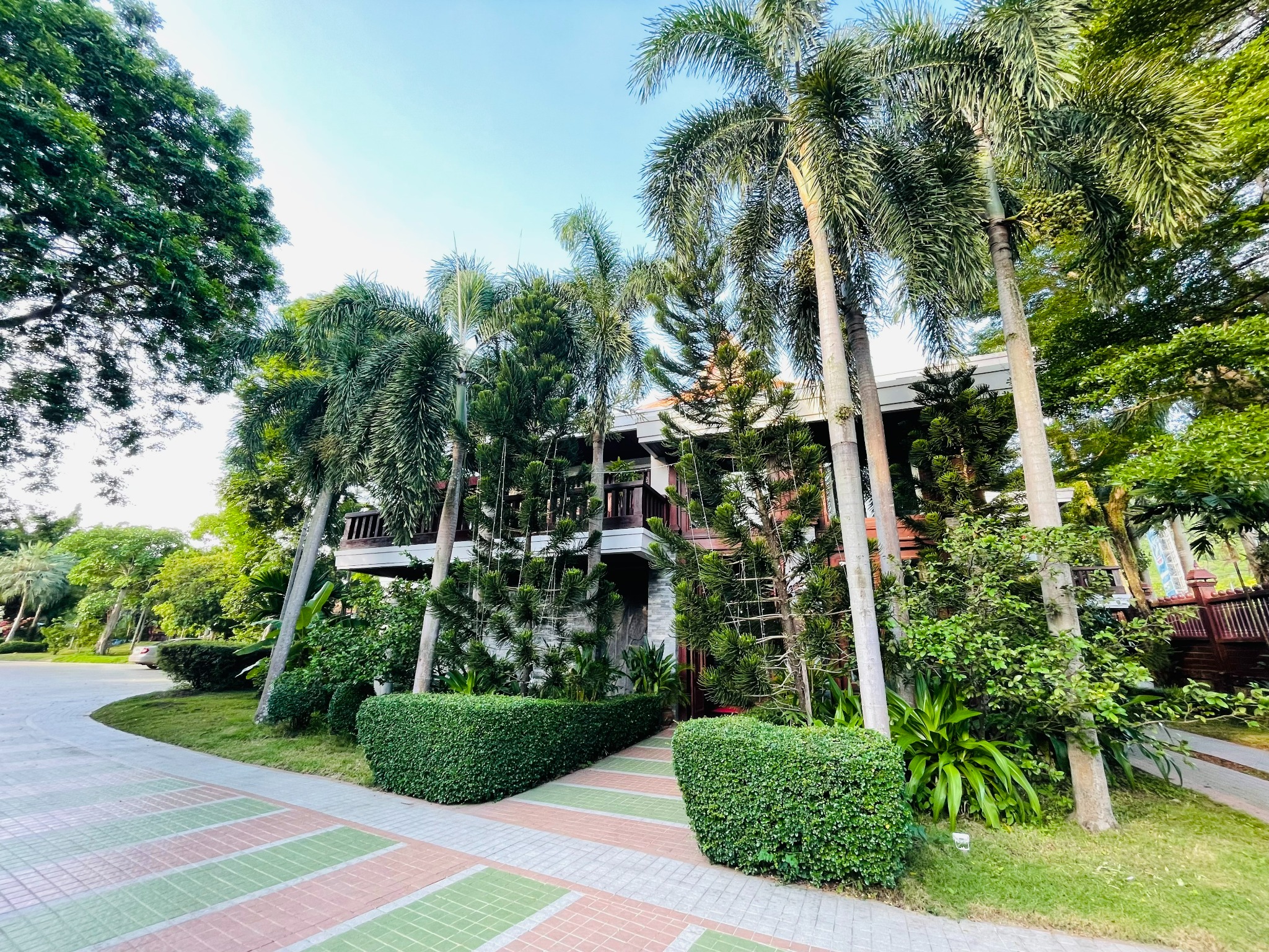 Try Palace Resort Kep bungalow exterior